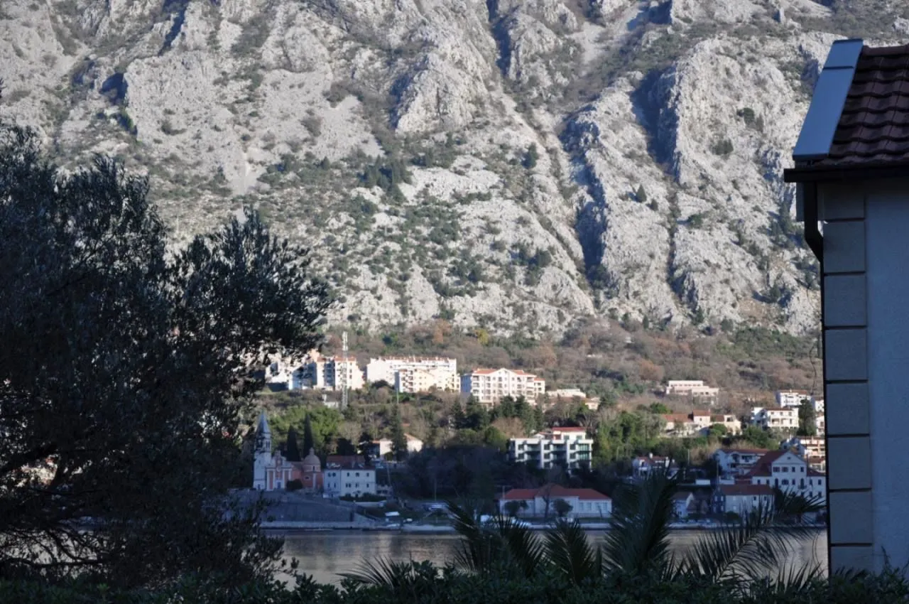 Sale, three bedroom apartment, 110m², Prčanj, Kotor