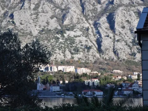 Prodaja, trosoban stan, 110m², Prčanj, Kotor - image 18