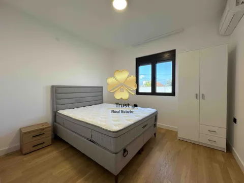 Izdavanje, kuća, 300m², Donji Kokoti, Podgorica - image 18