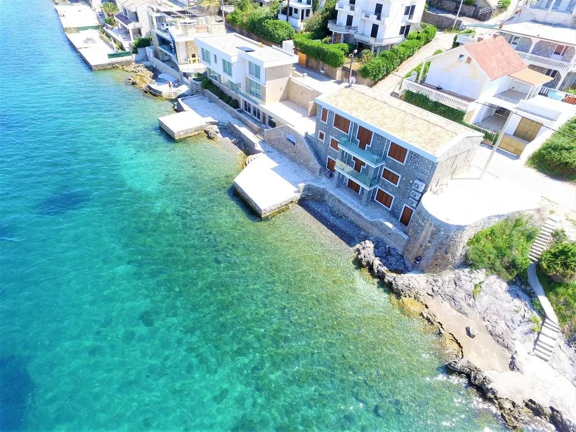Prodaja, kuća, 300m², Krašići, Tivat