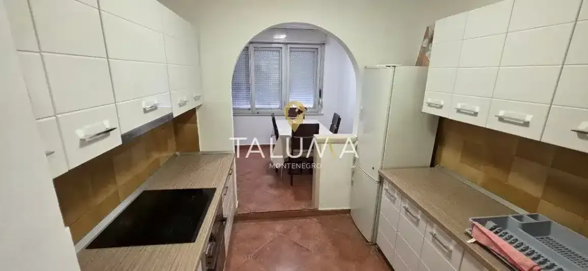 Izdavanje, jednosoban stan, 56m², Preko Morače, Podgorica