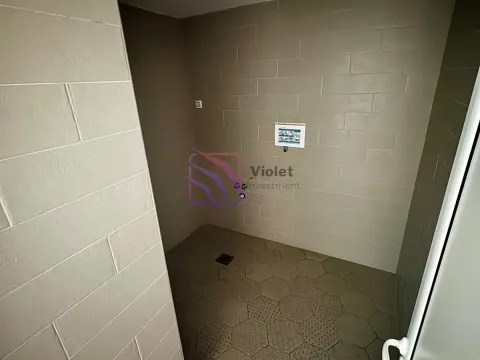Izdavanje, poslovni prostor, 180m², Stara Varoš, Podgorica - image 2