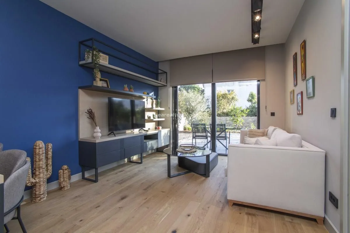 Prodaja, jednosoban stan, 125m², Donja Lastva, Tivat