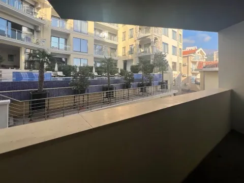 Sale, one bedroom apartment, 59m², Bečići, Budva - image 8