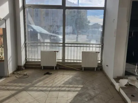 Izdavanje, poslovni prostor, 450m², Novi Sad, Srbija - image 10