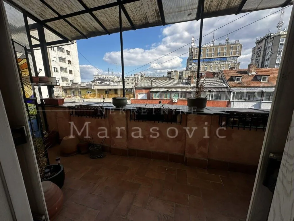 Izdavanje, dvosoban stan, 71m², Savski Venac, Beograd