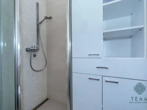 Rent, three bedroom apartment, 72m², Pržno, Budva - image 11