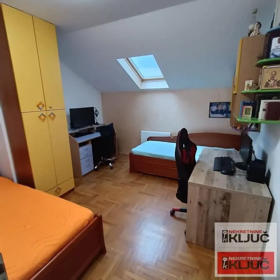 Prodaja, trosoban stan, 90m², Nova Detelinara, Novi Sad Sve Podlokacije