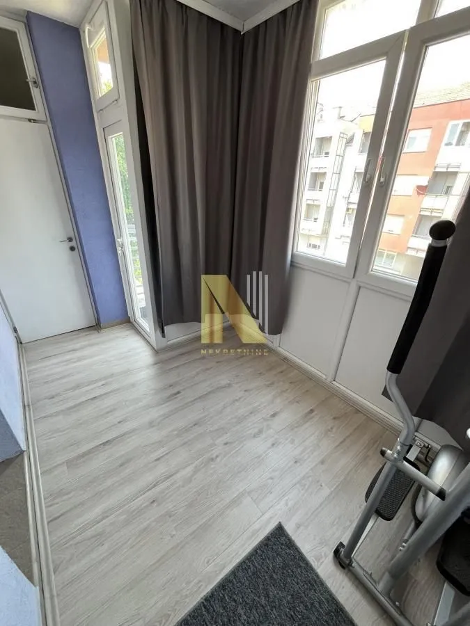 Izdavanje, trosoban stan, 69m², Bulevar Oslobodjenja, Novi Sad Sve Podlokacije