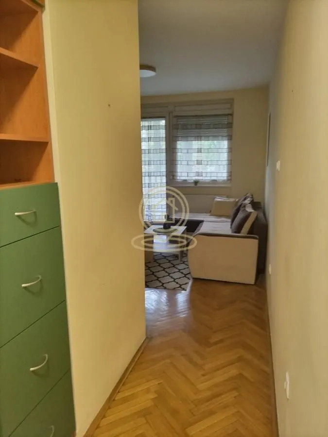Izdavanje, jednosoban stan, 25m², Grbavica, Novi Sad Sve Podlokacije