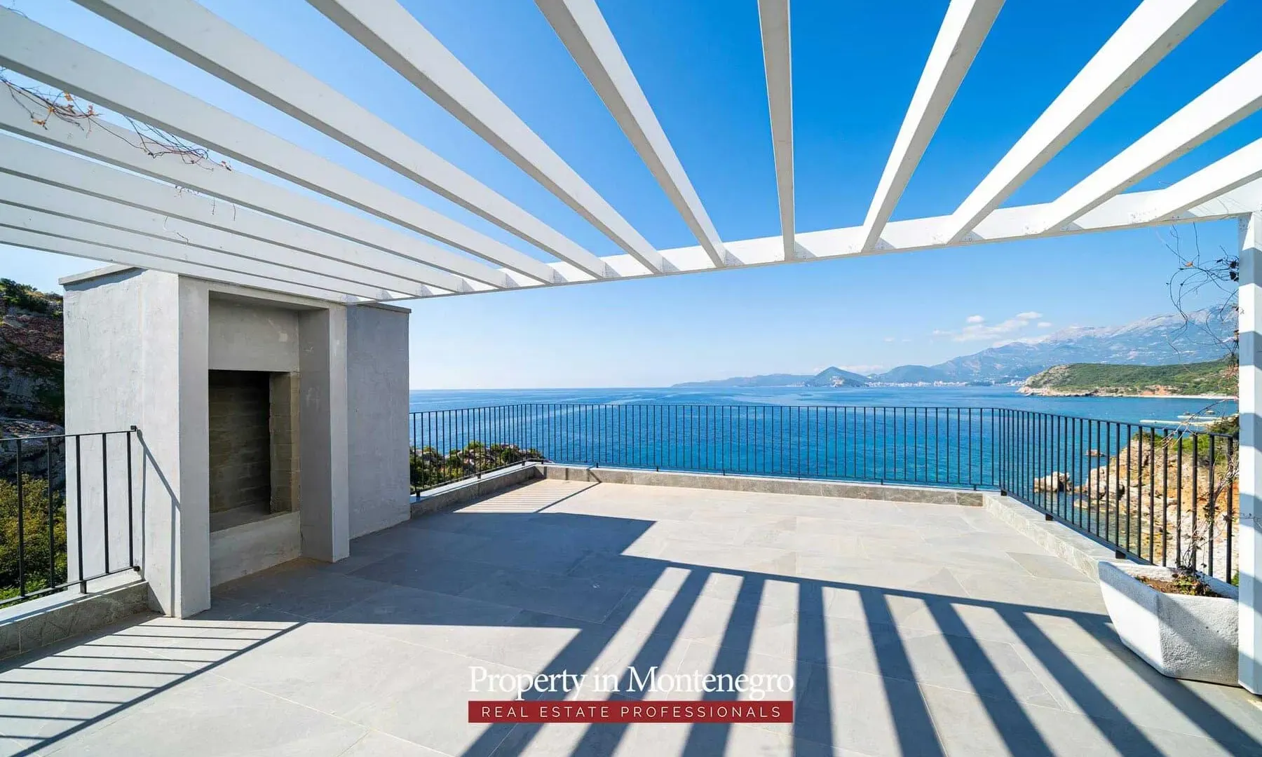 Sale, house, 310m², Rijeka Reževići, Budva