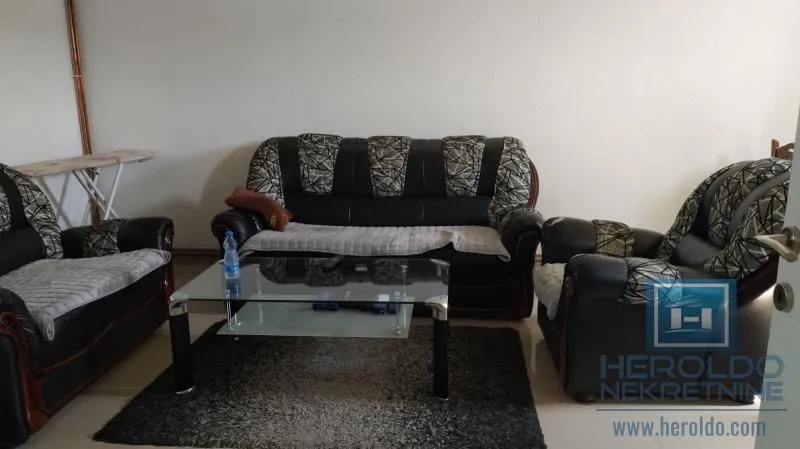 Prodaja, kuća, 440m², Kolonija, Jagodina