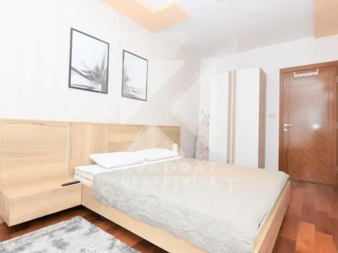 Izdavanje, dvosoban stan, 64m², Centar, Podgorica - image 7