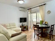 Izdavanje, jednosoban stan, 42m², Budva, Crna Gora - image 1
