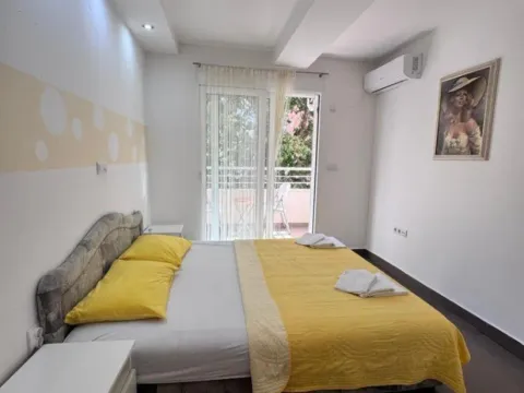 Izdavanje, jednosoban stan, 56m², Bečići, Budva - image 9