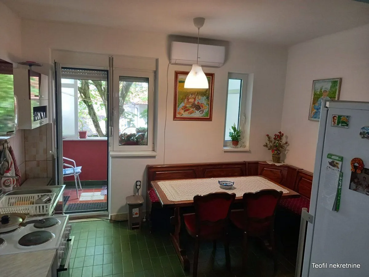 Sale, two bedroom apartment, 70m², Lekino Brdo, Voždovac Sve Podlokacije