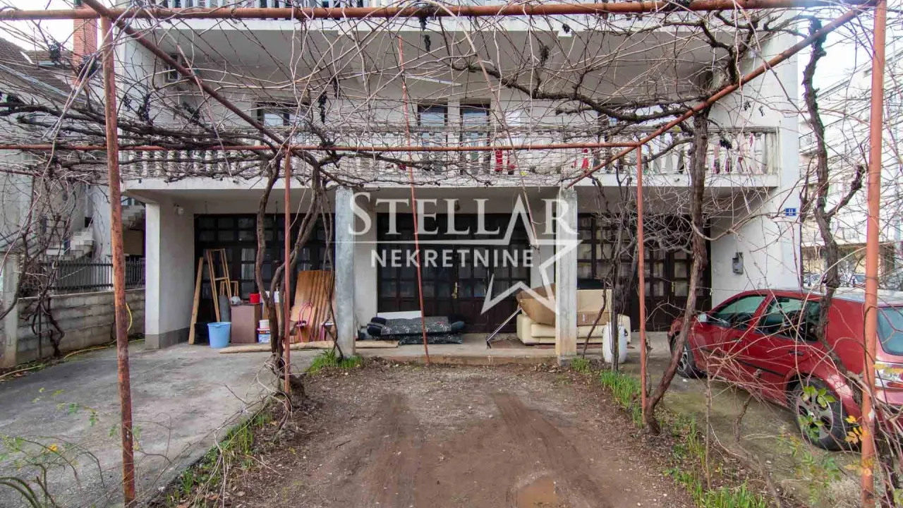 Rent, office space, 130m², Blok 9, Podgorica