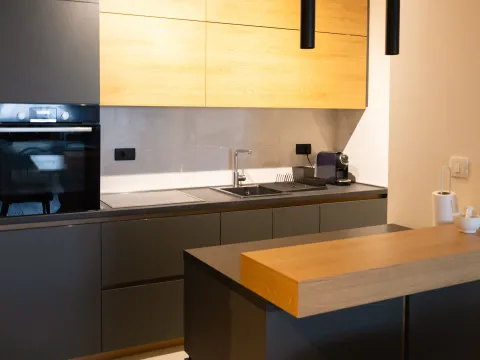 Izdavanje, stan, 52m², Centar, Bar - image 4