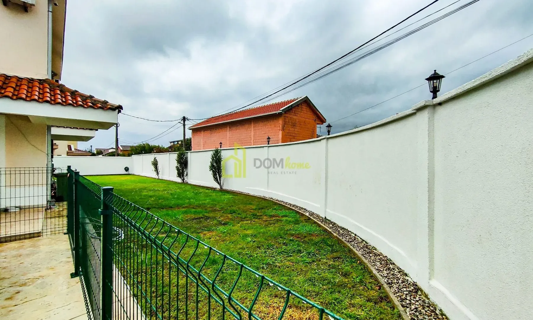 Sale, house, 340m², Tološi, Podgorica