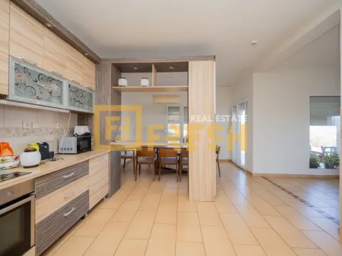 Prodaja, kuća, 250m², Ostalo, Podgorica - image 20