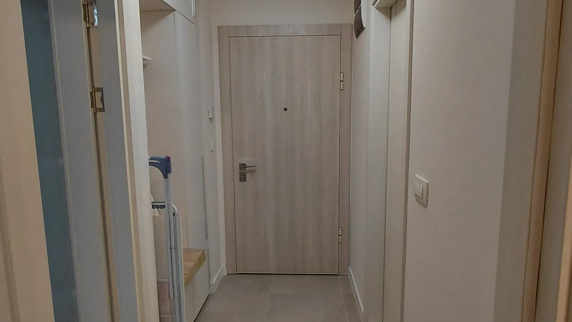Rent, one bedroom apartment, 40m², Pobrežje, Podgorica