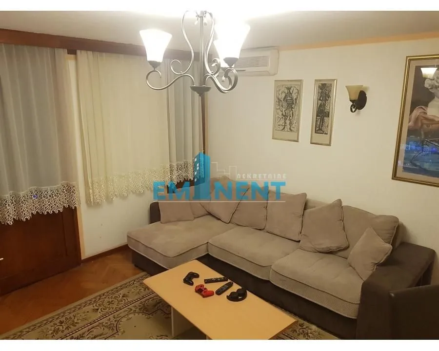 Izdavanje, trosoban stan, 75m², Čubura, Beograd