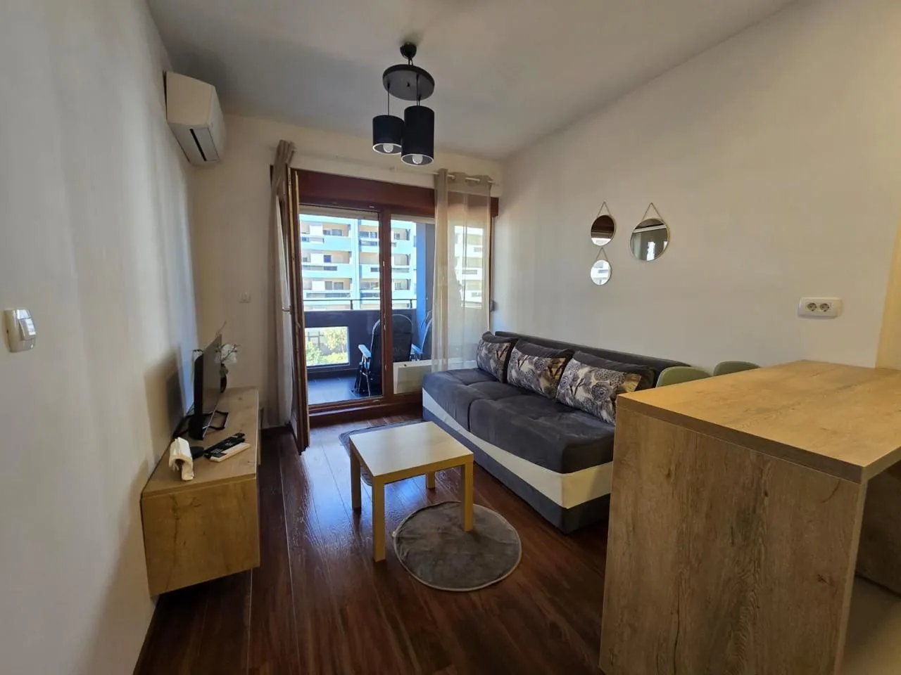 Izdavanje, stan, 25m², Master Kvart, Podgorica