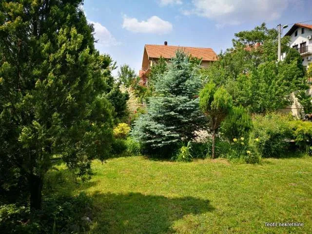 Prodaja, kuća, 550m², Mali Mokri Lug, Zvezdara Sve Podlokacije