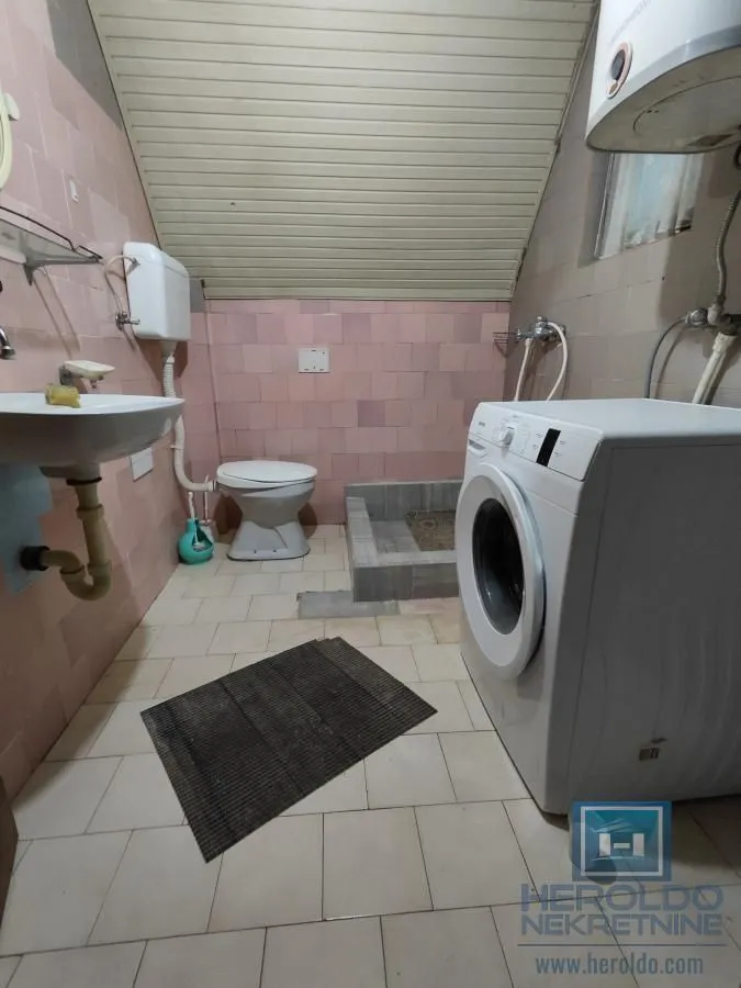 Prodaja, kuća, 192m², Đurđevo brdo, Jagodina