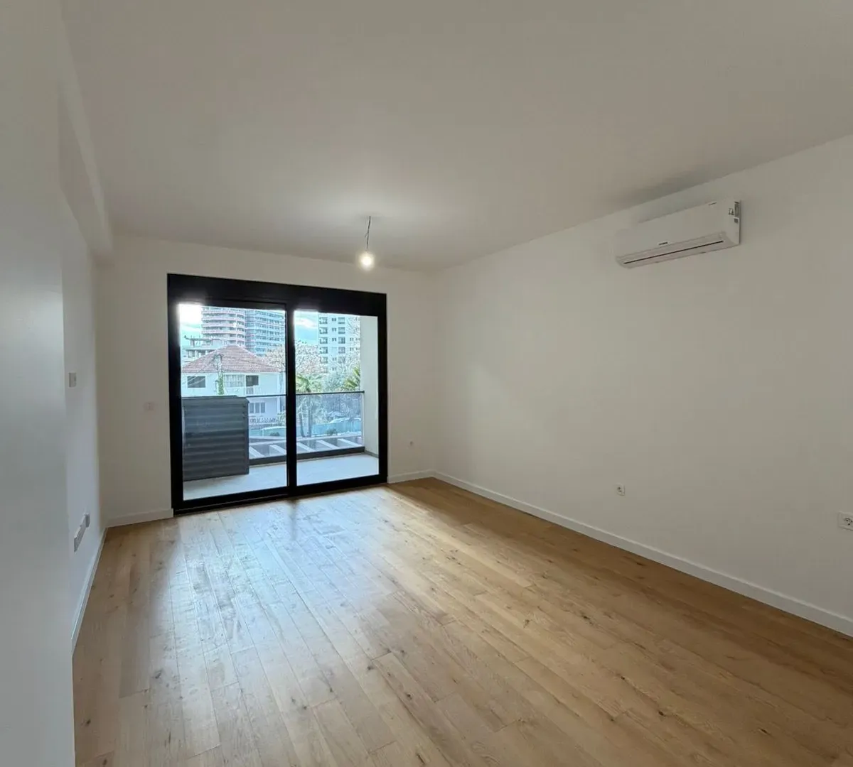 Prodaja, jednosoban stan, 54m², Centar, Bar
