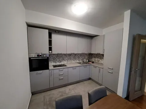 Izdavanje, dvosoban stan, 75m², Master Kvart, Podgorica - image 13
