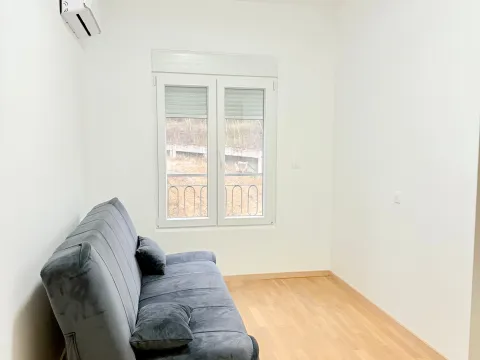 Rent, two bedroom apartment, 79m², Malo Brdo, Podgorica - image 8