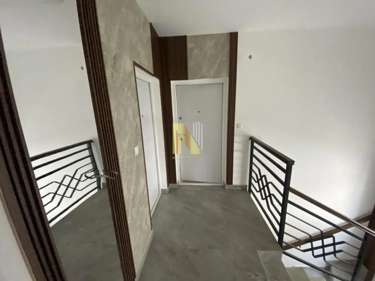 Prodaja, trosoban stan, 61m², Alibegovac, Petrovaradin