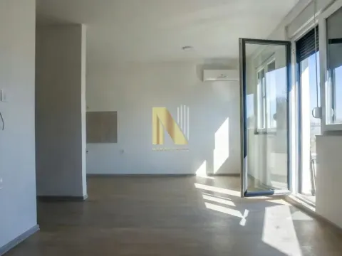Prodaja, trosoban stan, 78m², Petrovaradin, Novi Sad - image 32