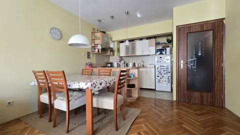 Prodaja, trosoban stan, 90m², Blok 9, Podgorica - image 4