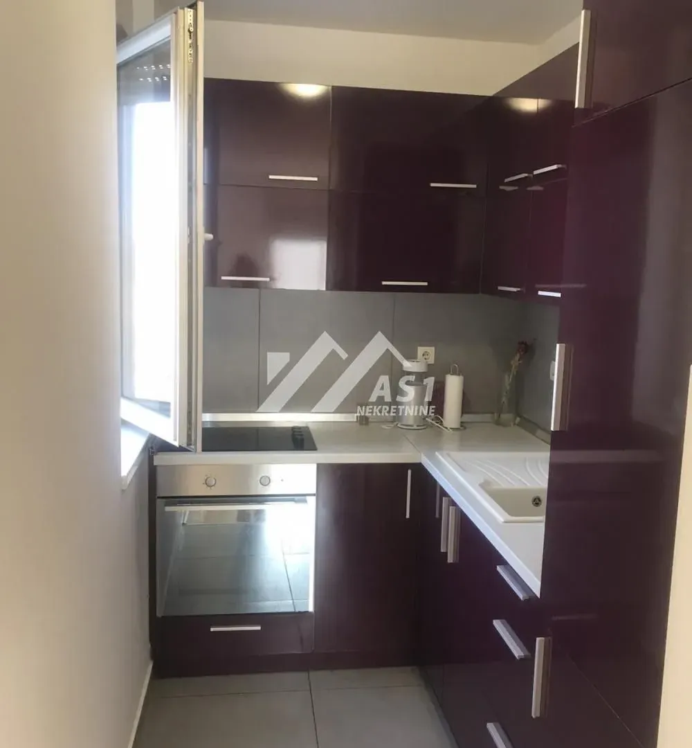 Izdavanje, jednosoban stan, 40m², Rotkvarija, Novi Sad Sve Podlokacije