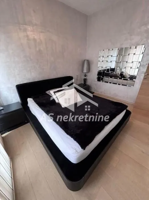 Rent, four bedroom apartment, 105m², Savski Venac, Beograd