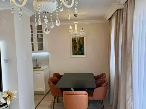 Izdavanje, trosoban stan, 101m², Momišići, Podgorica - image 5