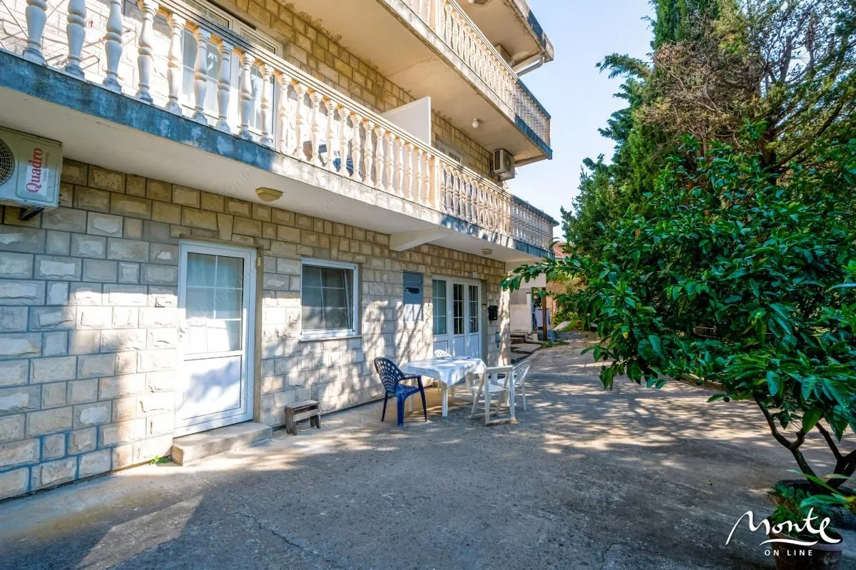 Sale, house, 195m², Bečići, Budva