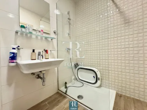 Rent, two bedroom apartment, 75m², City Kvart, Podgorica - image 9