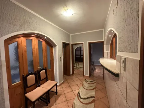 Izdavanje, trosoban stan, 68m², Zagorič, Podgorica - image 9