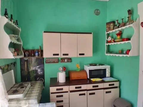 Prodaja, kuća, 150m², Perlez, Zrenjanin - image 17