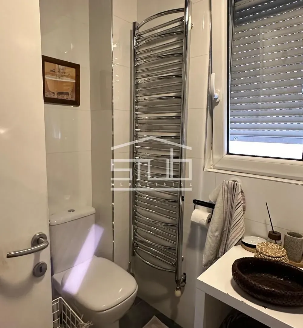 Sale, three bedroom apartment, 103m², Kalenić Pijaca, Vračar Sve Podlokacije