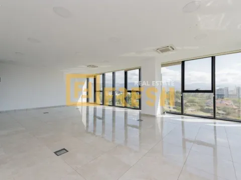 Izdavanje, poslovni prostor, 100m², Preko Morače, Podgorica - image 3