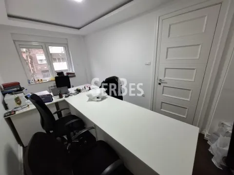 Izdavanje, stan, 150m², Socijalno, Novi Sad Sve Podlokacije - image 12