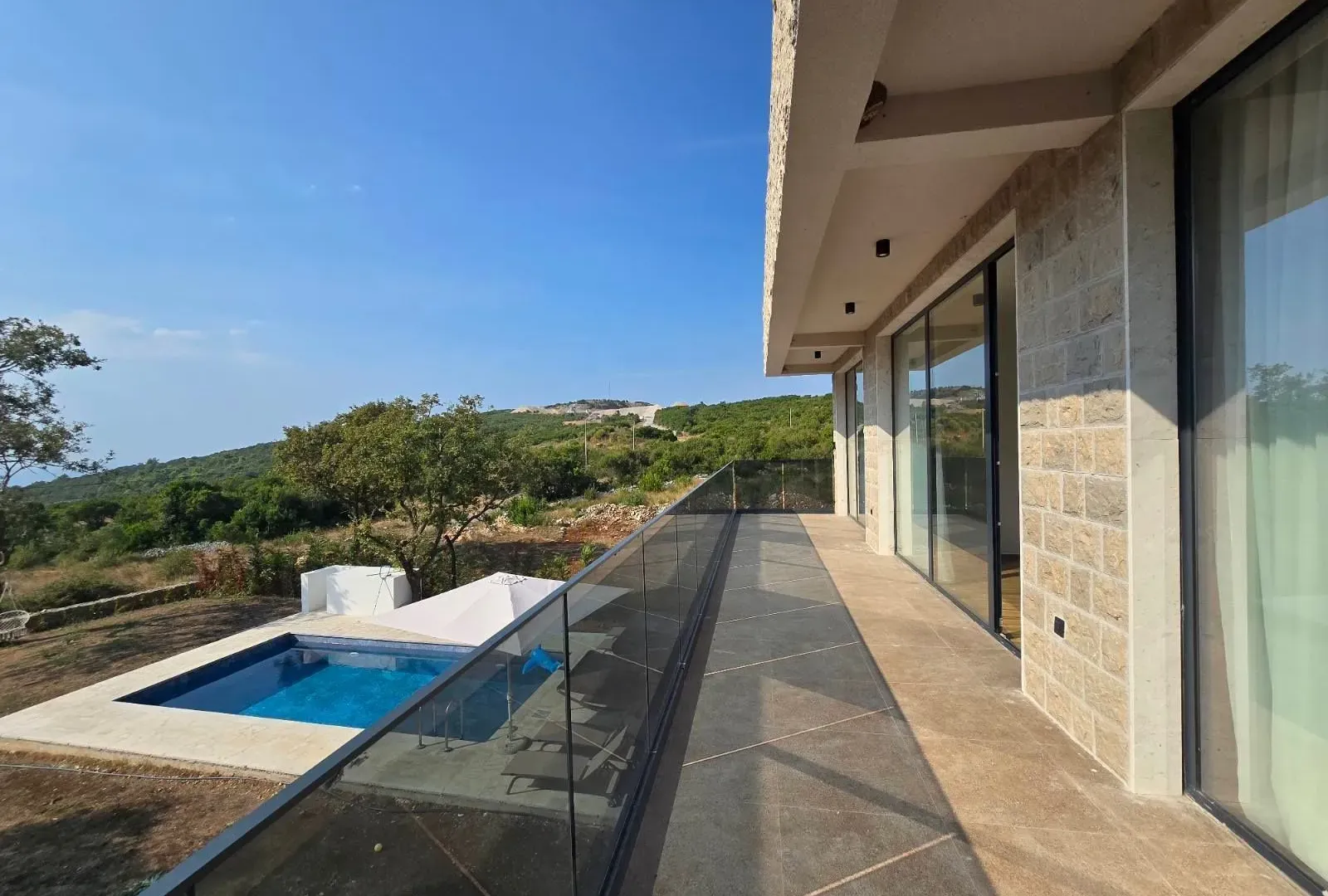 Rent, house, 250m², Višnjevo, Kotor