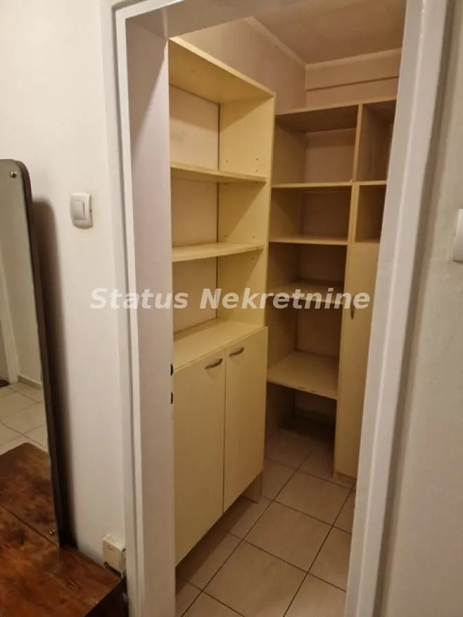 Izdavanje, dvosoban stan, 60m², Železnička Stanica, Novi Sad Sve Podlokacije