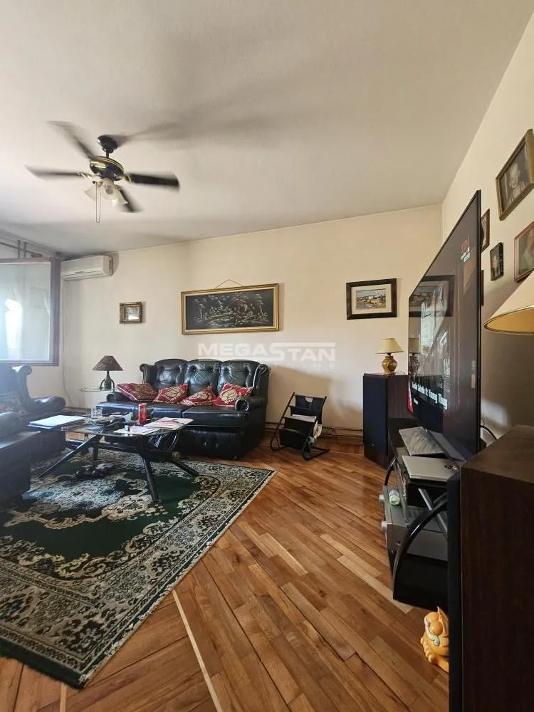 Sale, house, 235m², Batajnica, Beograd