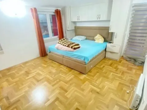 Izdavanje, kuća, 185m², Krimovica, Kotor - image 9