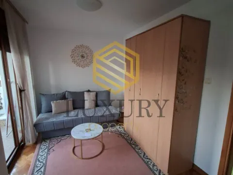 Rent, studio apartment, 28m², Dalmatinska ulica, Podgorica - image 4